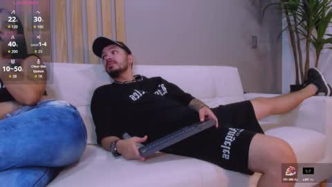 Aron and Luna online show from October 2025 02:27:01 PM