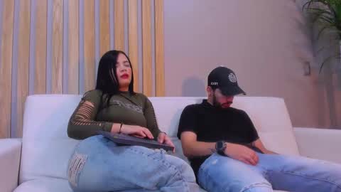 Aron and Luna online show from October 2025 03:24:01 PM