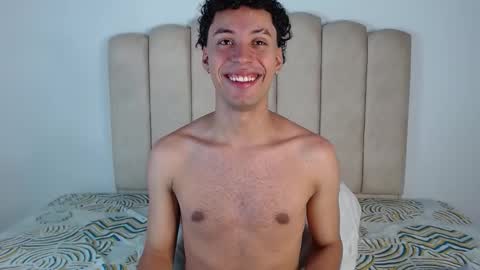 aron cooper online show from November 2025 04:01:02 AM