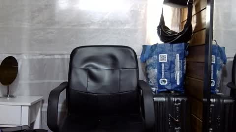 Aron G Franco online show from November 2025 03:34:01 PM