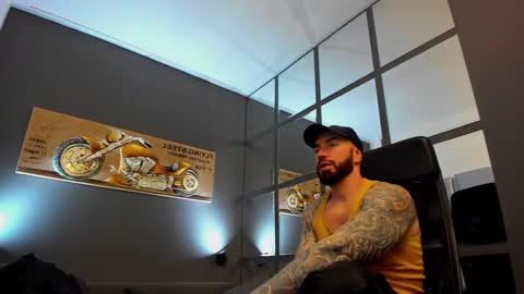 Snapshot of arongrant chatting on January 2025 07:26:01 AM AronGrant online show from January 2025 07:26:01 AM