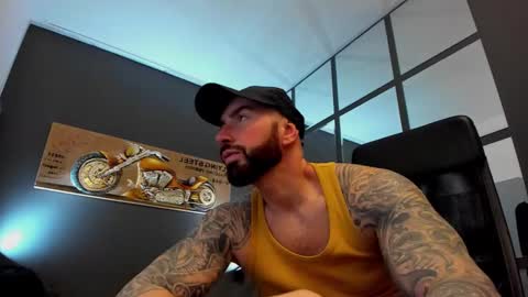 Snapshot of arongrant chatting on January 2025 10:27:02 AM AronGrant online show from January 2025 10:27:02 AM