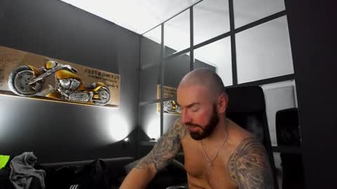 Snapshot of arongrant chatting on January 2025 09:02:02 AM AronGrant online show from January 2025 09:02:02 AM