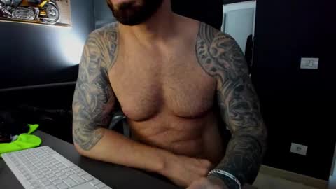 Snapshot of arongrant chatting on January 2025 10:29:02 AM AronGrant online show from January 2025 10:29:02 AM