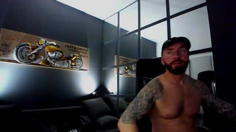 Snapshot of arongrant chatting on January 2025 12:09:01 PM AronGrant online show from January 2025 12:09:01 PM