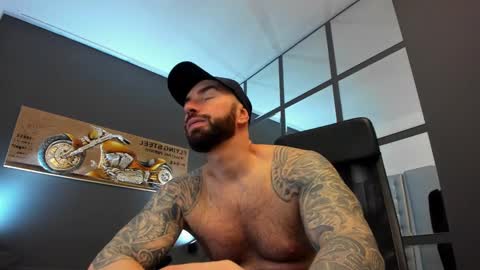 Snapshot of arongrant chatting on February 2025 08:46:02 AM AronGrant online show from February 2025 08:46:02 AM