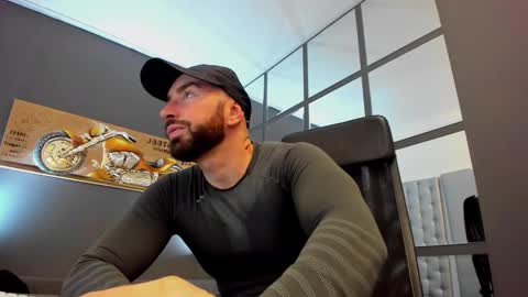 Snapshot of arongrant chatting on February 2025 10:49:02 AM AronGrant online show from February 2025 10:49:02 AM