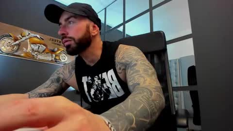 Snapshot of arongrant chatting on February 2025 08:17:01 AM AronGrant online show from February 2025 08:17:01 AM