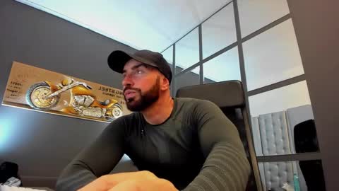 Snapshot of arongrant chatting on March 2025 11:42:02 AM AronGrant online show from March 2025 11:42:02 AM