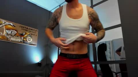 Snapshot of arongrant chatting on October 2025 08:34:01 AM AronGrant online show from October 2025 08:34:01 AM