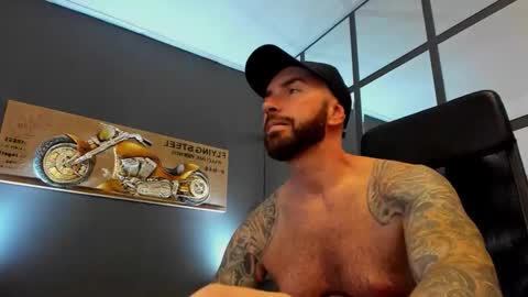 Snapshot of arongrant chatting on October 2025 10:04:01 AM AronGrant online show from October 2025 10:04:01 AM