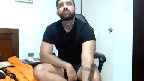 aronmiller online show from October 2025 09:03:02 PM