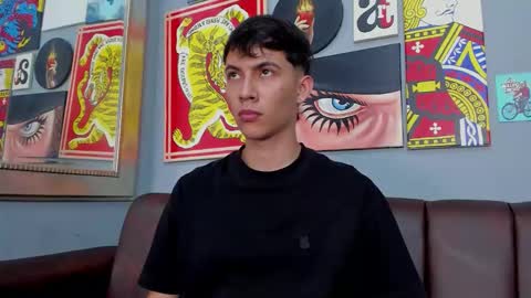 Snapshot of arontawers chatting on April 2026 07:07:01 PM Arontawers online show from April 2026 07:07:01 PM