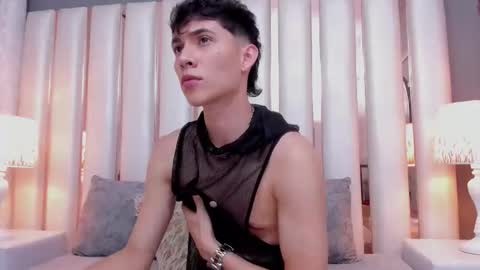 Snapshot of arontawers chatting on April 2026 09:31:01 PM Arontawers online show from April 2026 09:31:01 PM