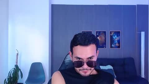 Snapshot of arontrey21_ chatting on October 2025 08:06:02 PM Adrian online show from October 2025 08:06:02 PM