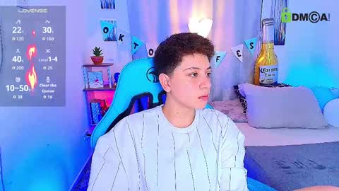 Snapshot of arontroy_wi chatting on September 2025 11:09:02 PM noah and ivy online show from September 2025 11:09:02 PM