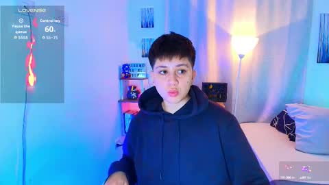 Snapshot of arontroy_wi chatting on October 2025 10:40:02 AM noah and ivy online show from October 2025 10:40:02 AM