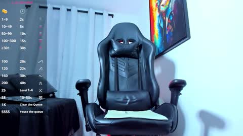   online show from October 2025 01:58:02 AM