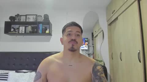 Snapshot of aronwilliams69 chatting on November 2025 02:13:01 AM ARON Independent model online show from November 2025 02:13:01 AM