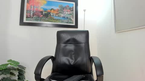 Snapshot of aroon_connor chatting on February 2025 12:53:02 AM online show from February 2025 12:53:02 AM