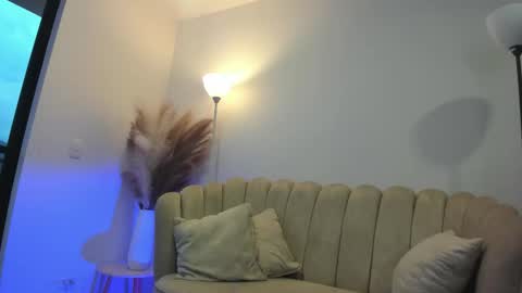 Snapshot of aroon_connor chatting on November 2025 10:32:01 PM online show from November 2025 10:32:01 PM