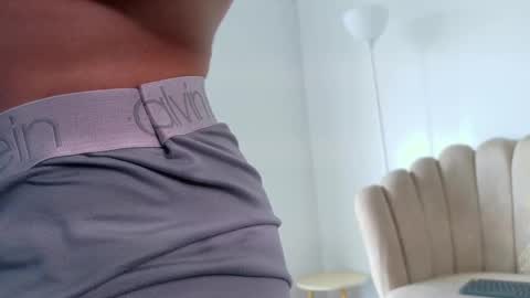 Snapshot of aroon_connor chatting on March 2026 08:15:01 PM online show from March 2026 08:15:01 PM