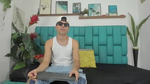 Aroon   online show from June 2026 02:28:02 PM