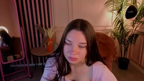 Snapshot of arri_kris chatting on November 2025 06:21:02 PM Ariela online show from November 2025 06:21:02 PM