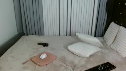 arriane_pleasure online show from May 2026 08:32:02 AM