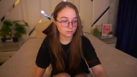 arrinawair online show from November 2025 09:08:02 AM