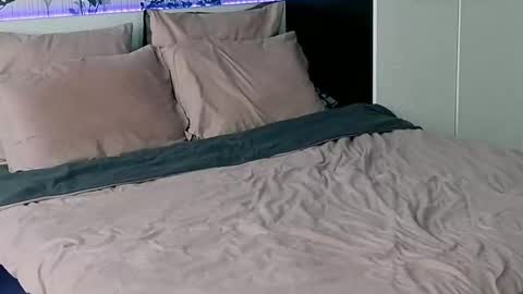 Snapshot of art_cam_ chatting on March 2026 06:52:02 AM art_cam_ online show from March 2026 06:52:02 AM