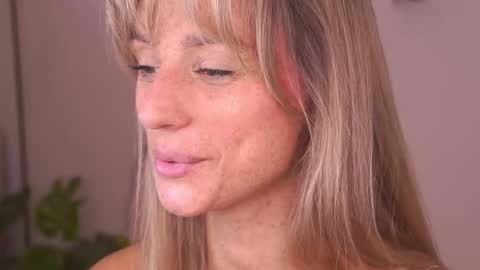 Snapshot of artease chatting on September 2025 04:23:01 AM Arti Next Streams - online show from September 2025 04:23:01 AM