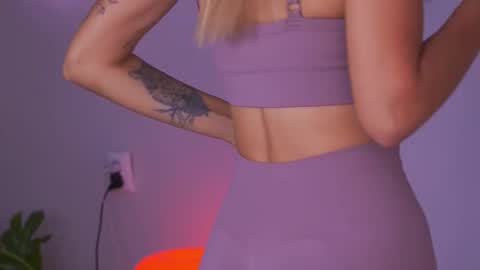 Snapshot of artease chatting on September 2025 04:22:01 AM Arti Next Streams - online show from September 2025 04:22:01 AM