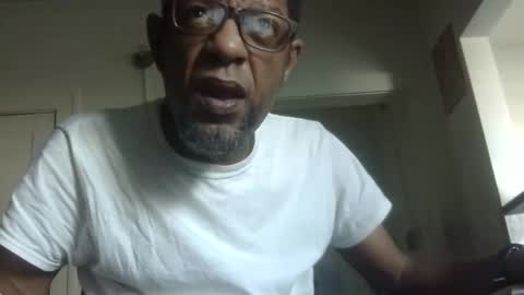 Snapshot of arteblazze chatting on February 2026 02:36:01 PM Arteblazze not daddy boy bitch or nigga online show from February 2026 02:36:01 PM