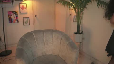 Chloe  online show from December 2025 12:06:01 AM