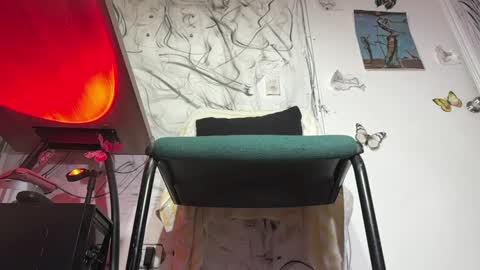 Snapshot of arteemiis chatting on December 2024 12:25:02 PM online show from December 2024 12:25:02 PM