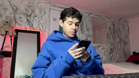 Snapshot of arteemiis chatting on January 2025 12:11:02 PM online show from January 2025 12:11:02 PM