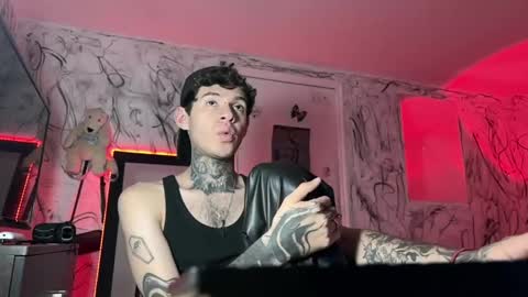 Snapshot of arteemiis chatting on February 2025 10:20:01 PM online show from February 2025 10:20:01 PM