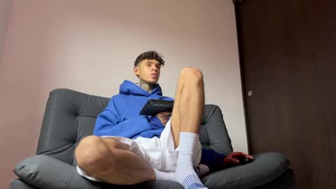 Snapshot of arteemiis chatting on March 2025 07:11:02 PM online show from March 2025 07:11:02 PM