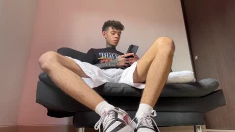 Snapshot of arteemiis chatting on March 2025 01:19:02 PM online show from March 2025 01:19:02 PM