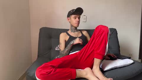 Snapshot of arteemiis chatting on March 2025 05:49:01 PM online show from March 2025 05:49:01 PM