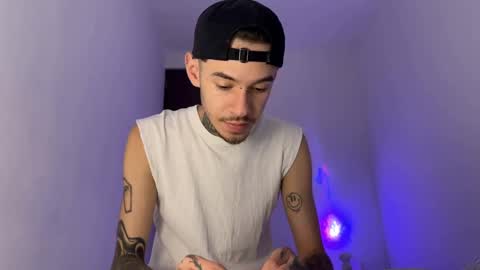 Snapshot of arteemiis chatting on September 2025 12:44:02 AM online show from September 2025 12:44:02 AM