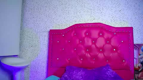 Snapshot of artemisa_bow chatting on March 2026 11:59:01 AM Artemisa online show from March 2026 11:59:01 AM