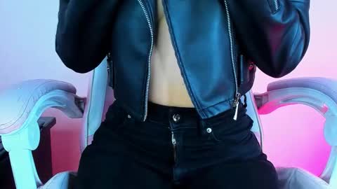Snapshot of artemisa_leon chatting on September 2025 03:08:02 AM artemisa_leon online show from September 2025 03:08:02 AM