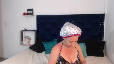 Snapshot of artemiza_love_ chatting on February 2025 12:16:01 PM artemiza online show from February 2025 12:16:01 PM
