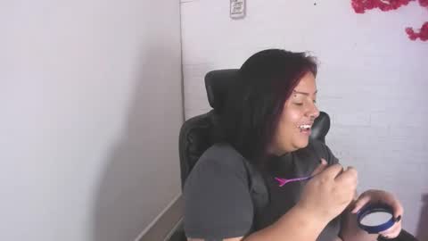 Snapshot of arthemisa_tayy chatting on May 2026 06:53:01 AM Arthemisa online show from May 2026 06:53:01 AM