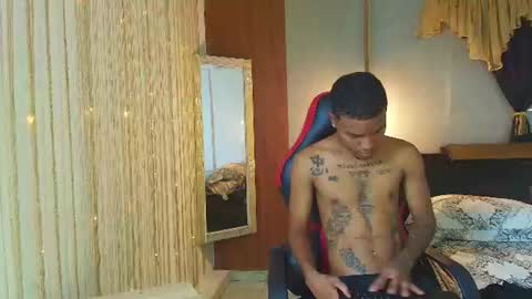 Snapshot of arthur_collins_ chatting on June 2026 08:18:02 PM ARTHUR online show from June 2026 08:18:02 PM