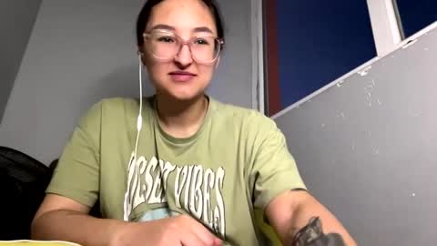 Mia  online show from April 2026 02:26:01 PM