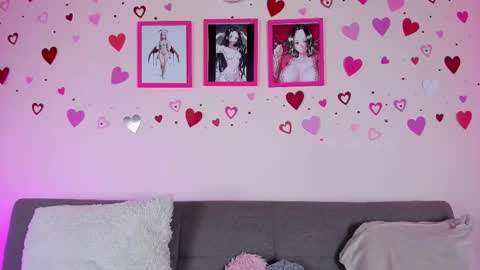 Snapshot of artmiajoy chatting on February 2025 03:37:02 PM MIA OF artmiajoy online show from February 2025 03:37:02 PM