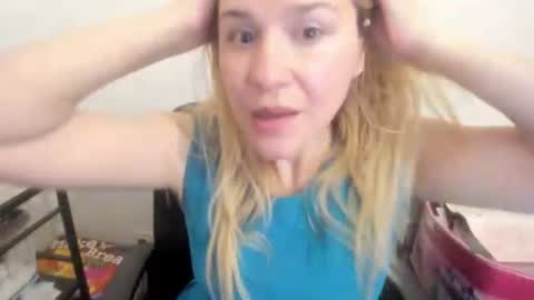 Snapshot of artsyandcraftsy_ chatting on July 2026 10:23:01 PM MIA online show from July 2026 10:23:01 PM